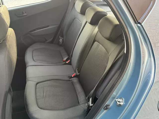 Hyundai I10 benzine / Cruise control / Zetelverwarming / zeer weinig km - foto 9